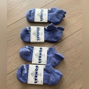 Bundle of 4 socks never worn